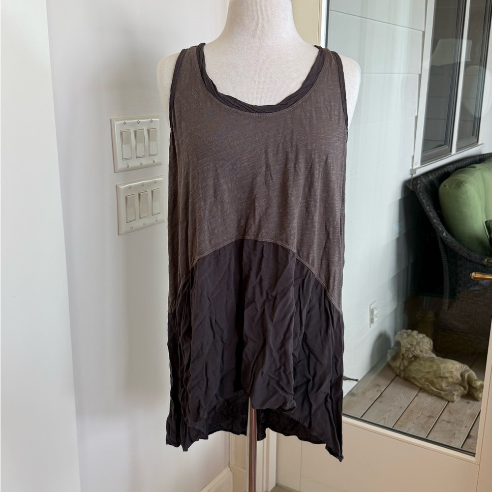 NWT Anthropologie Brown and Black Sleeveless Top